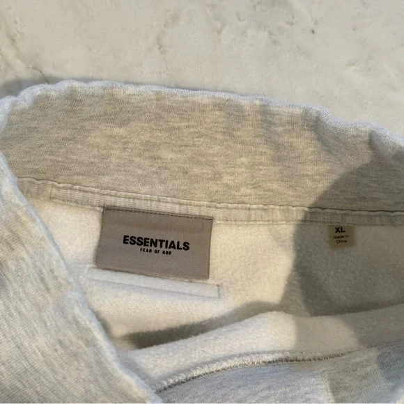 ESSENTIALS Fear Of God Men’s pullover sweatshirt - Picture 3 of 5